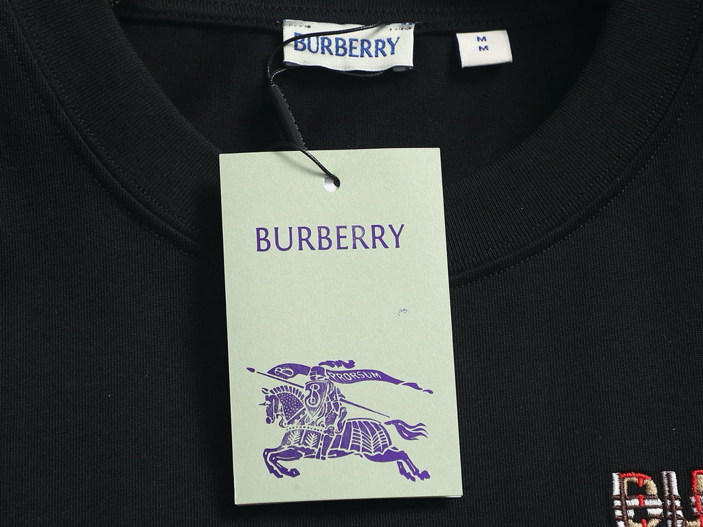 BURBERRY - T-shirt