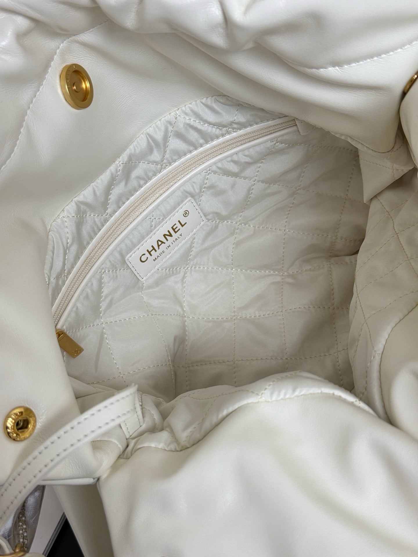 CHANEL - Shiny Calfskin & Gold-Tone Metal