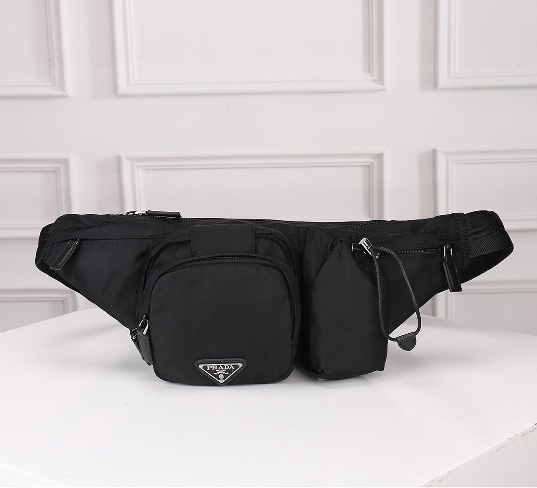 PRADA - Belt bag