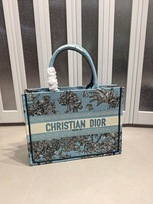 DIOR -  Maria Grazia Chiuri