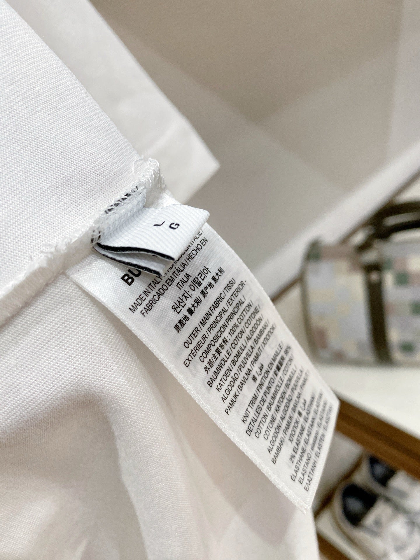 BURBERRY - T-shirt