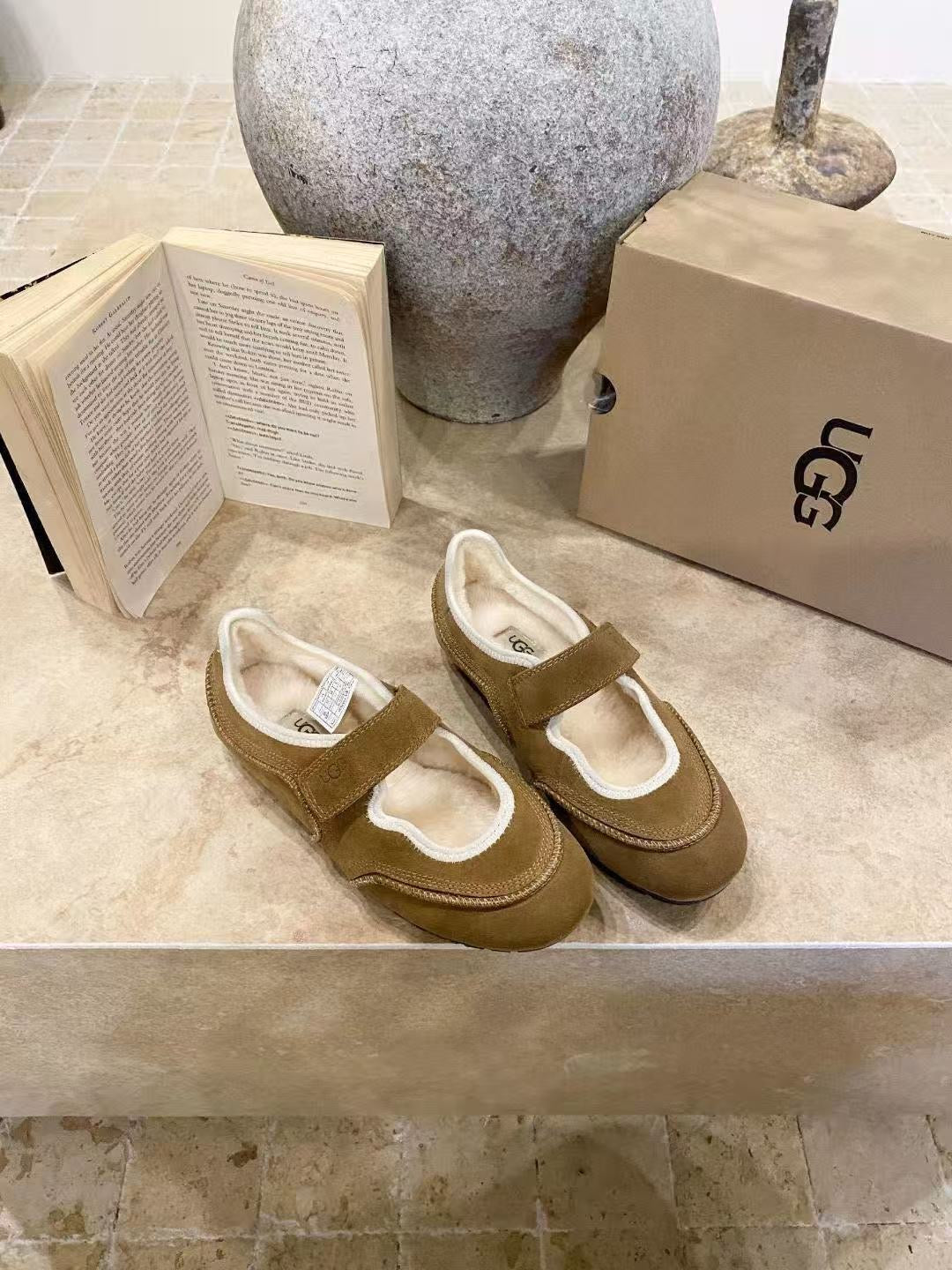 MIU MIU - Quill Mary Jane trainers
