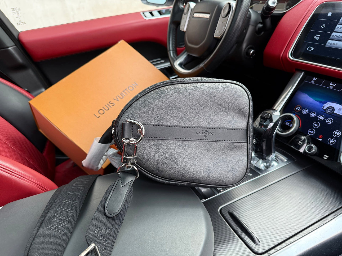 LOUIS VUITTON- Men’s keepall Bandoulière 35 bag