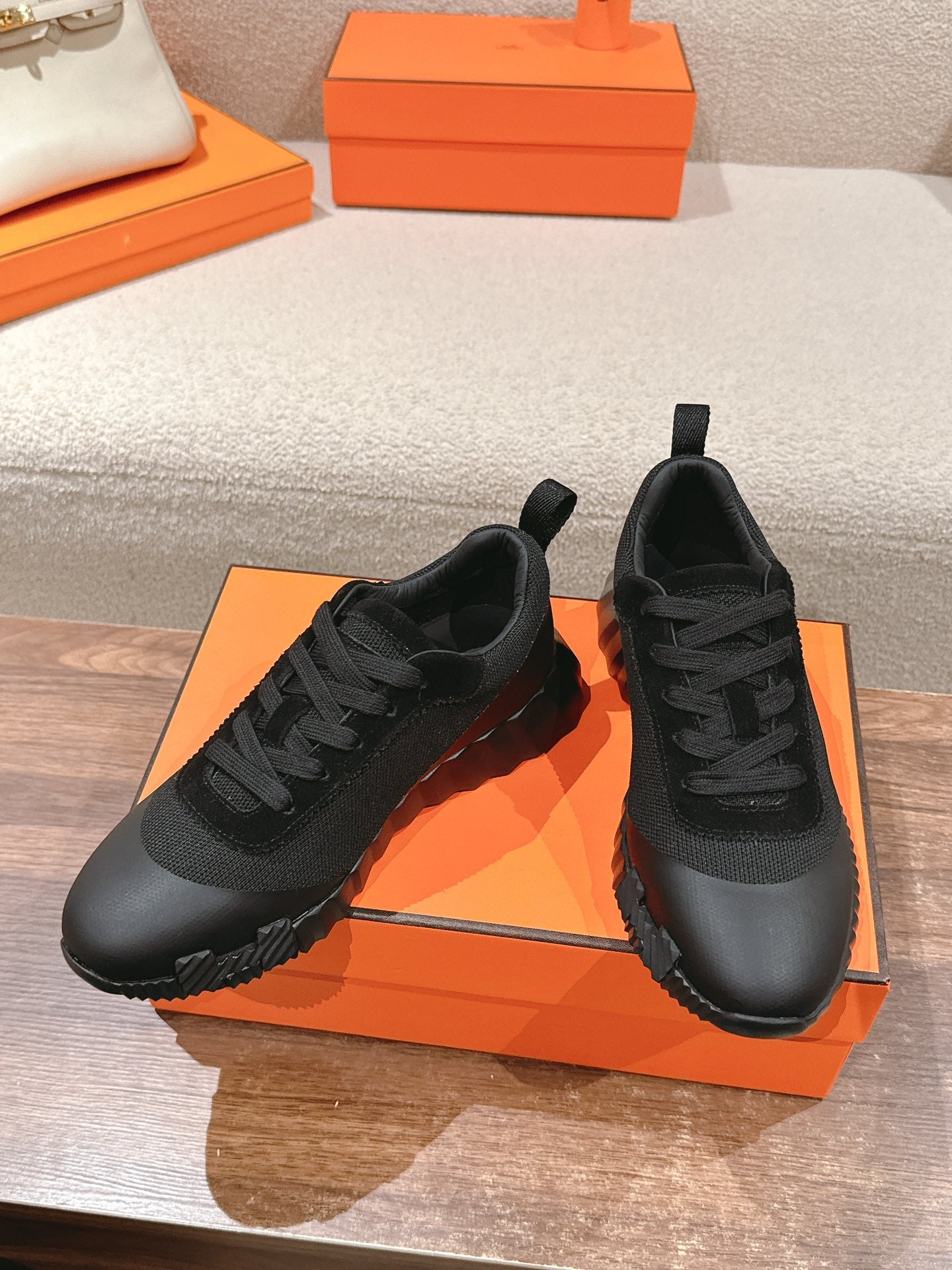 HERMES - Bouncing sneakers