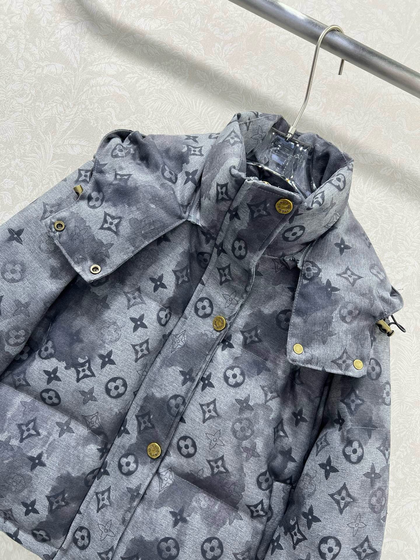LOUIS VUITTON - Hooded jacket