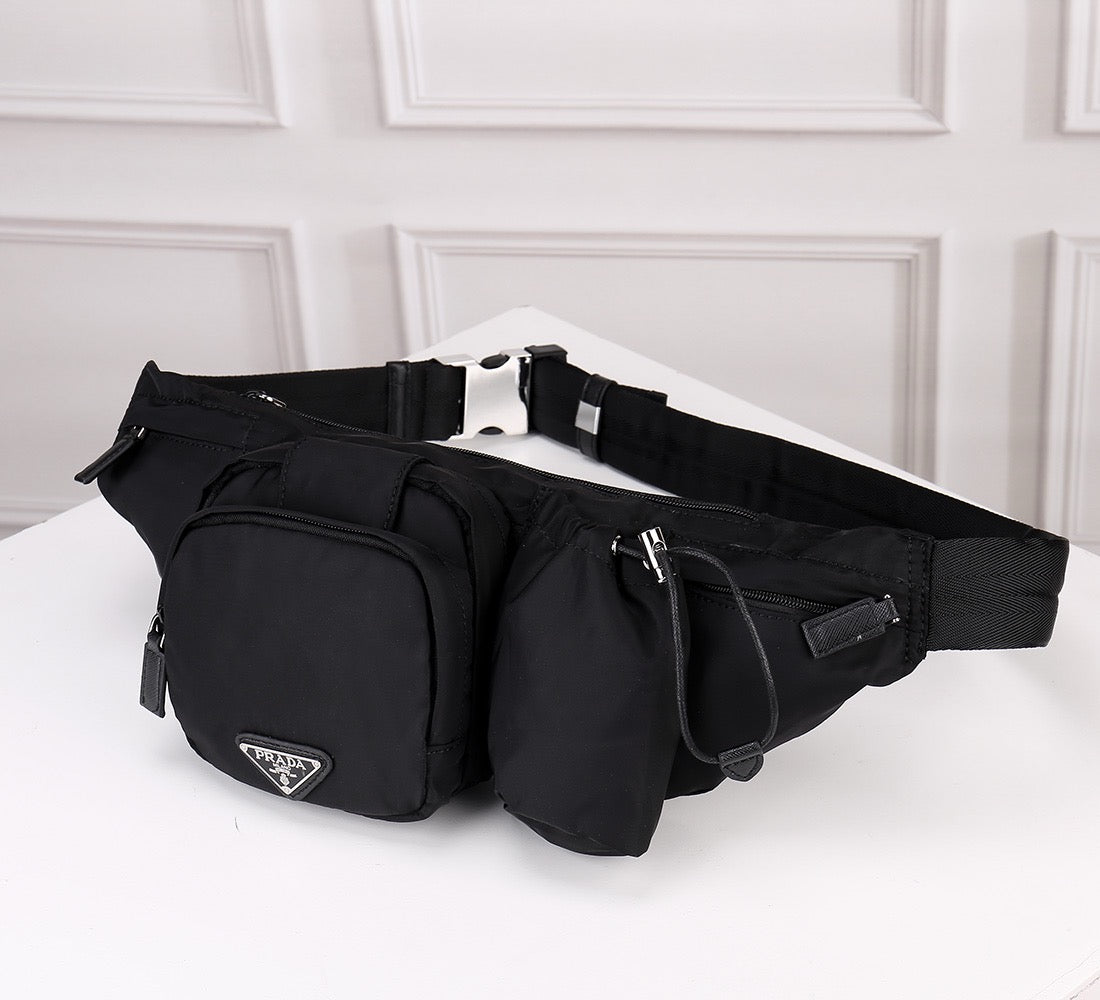 PRADA - Belt bag