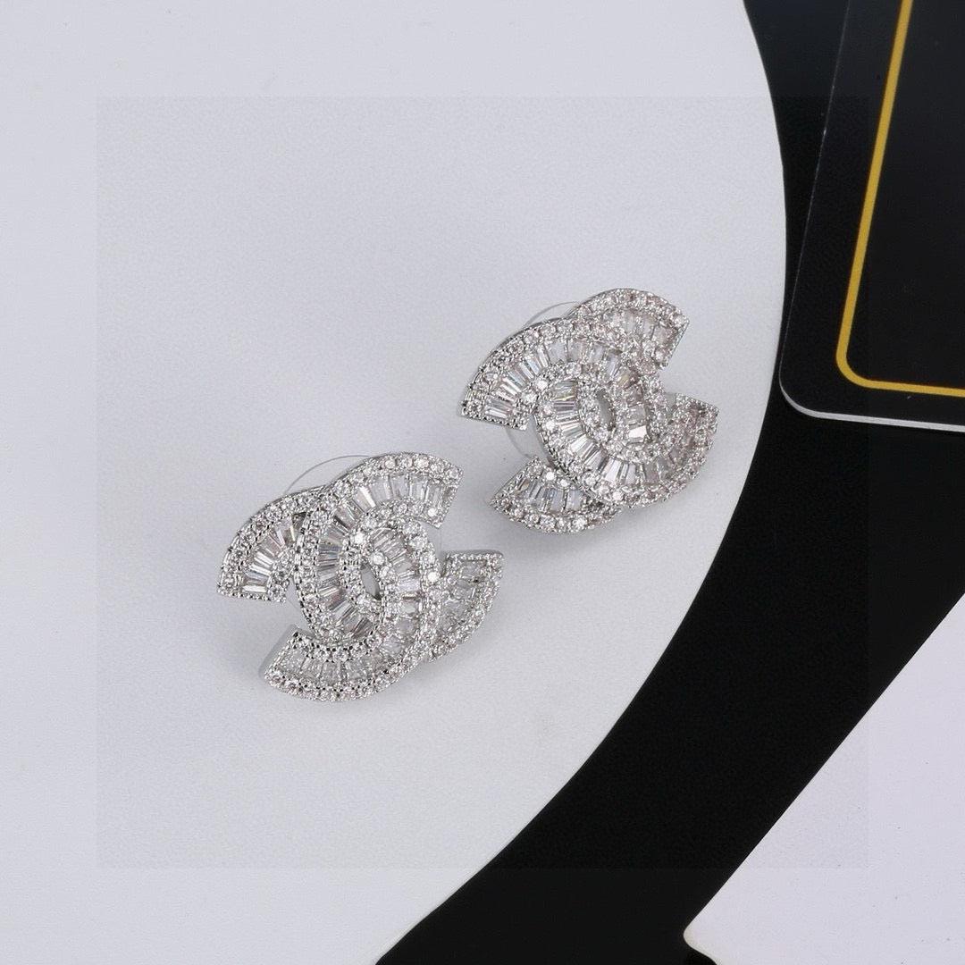 CHANEL - earrings