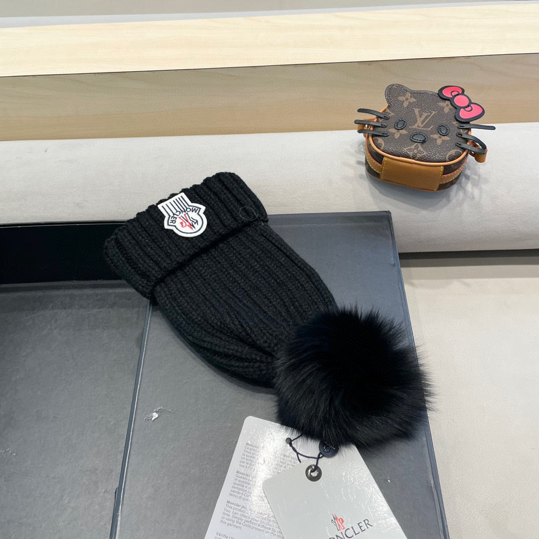 MONCLER -  Moncler Wool Beanie With Pom Pom