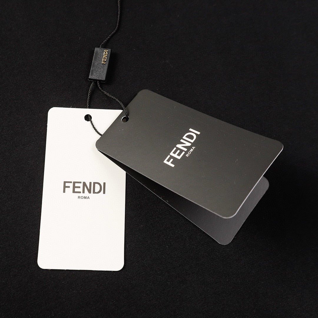 FENDI - T-shirt