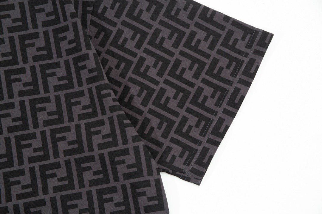 FENDI - T-shirt
