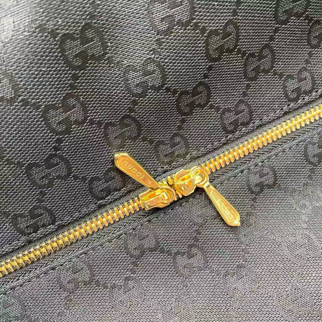 GUCCI - Variation  GG canvas