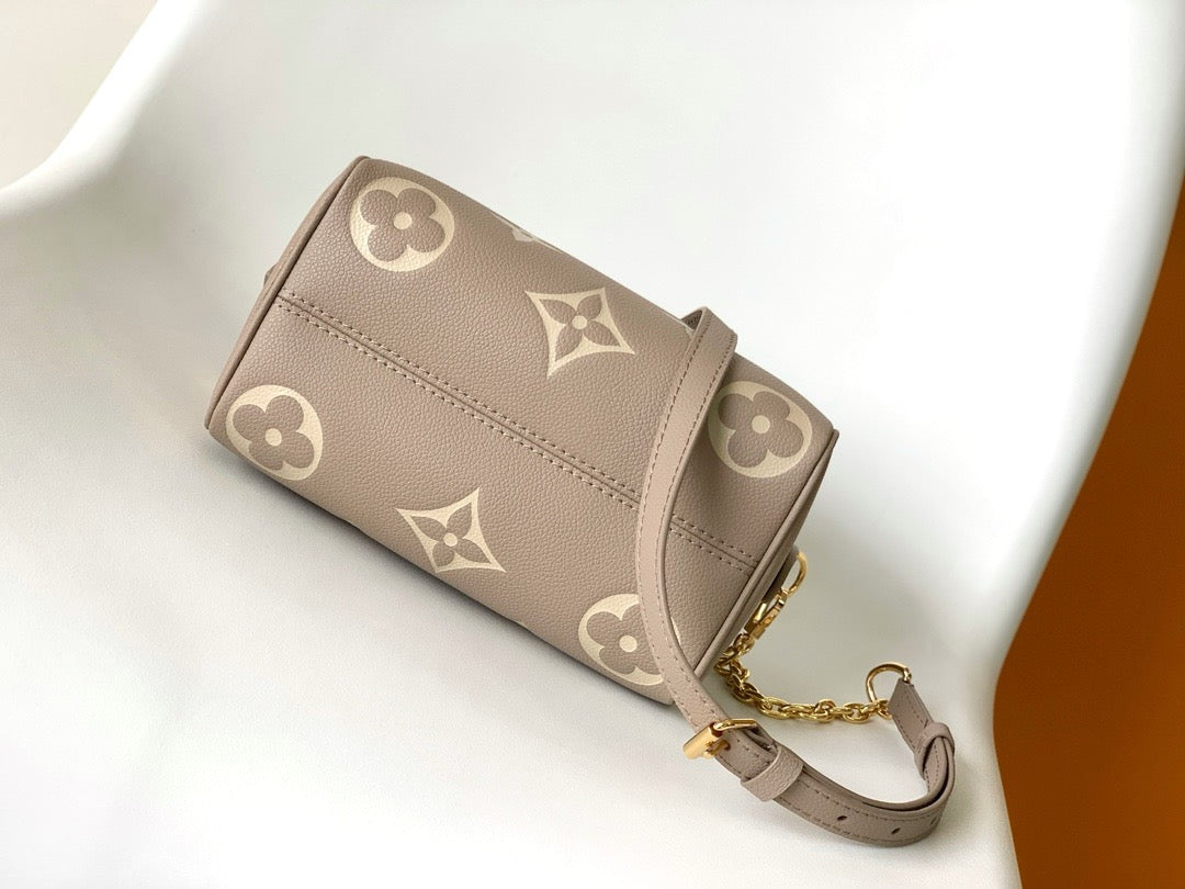LOUIS VUITTON- Speedy Bandoulière 20
