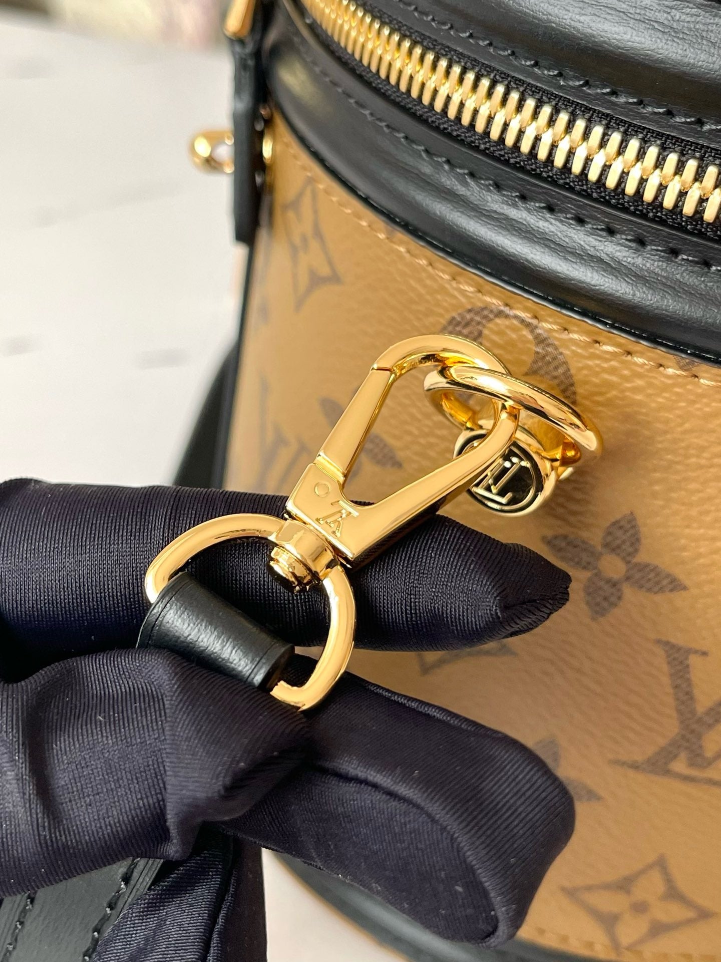 LOUIS VUITTON- Cannes
