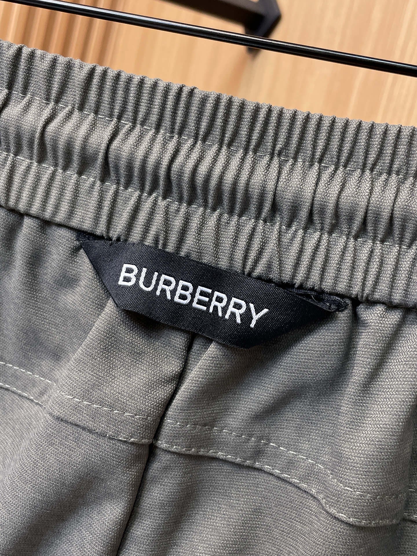 BURBERRY - Cargo trousers