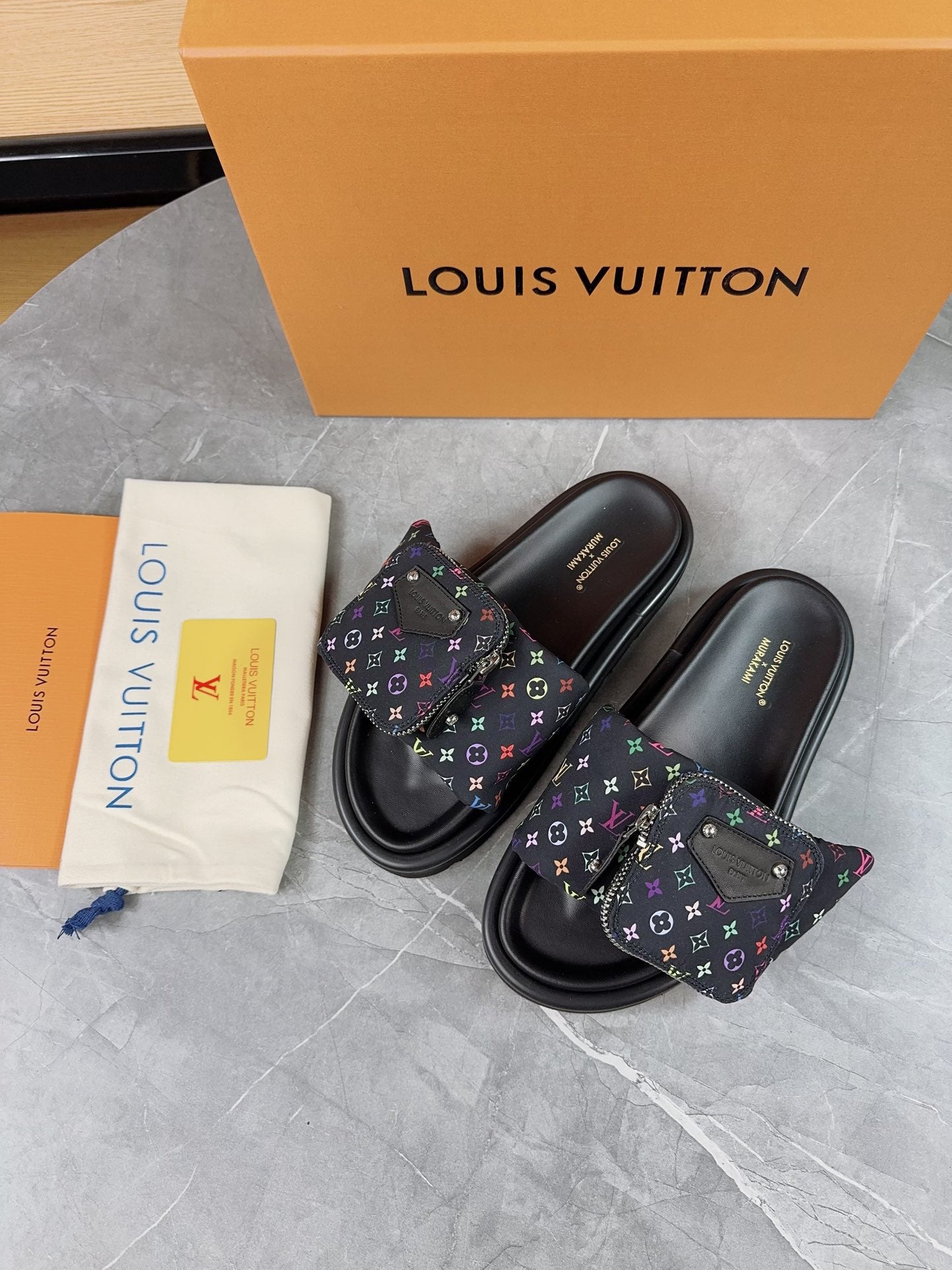 LOUIS VUITTON - pillow flat mule
