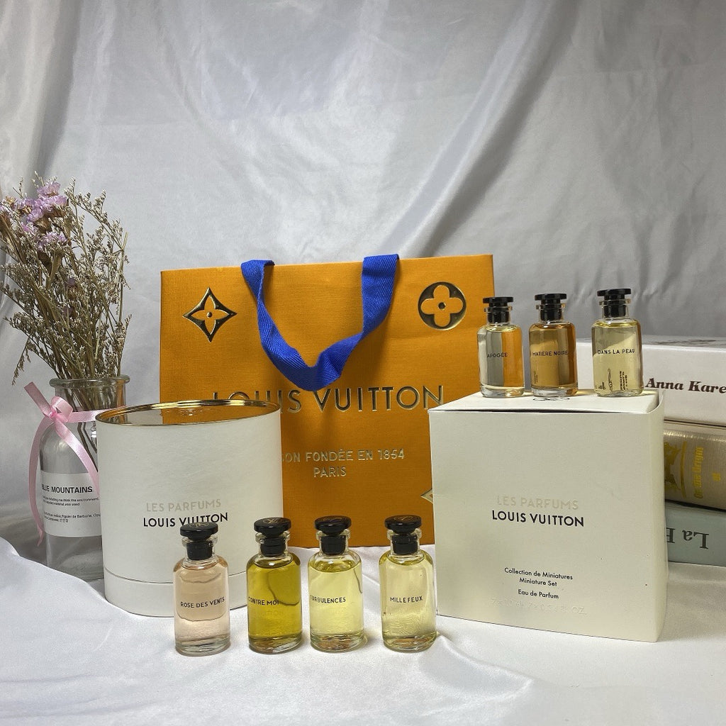 LOUIS VUITTON-  LES Parfum Miniature Set