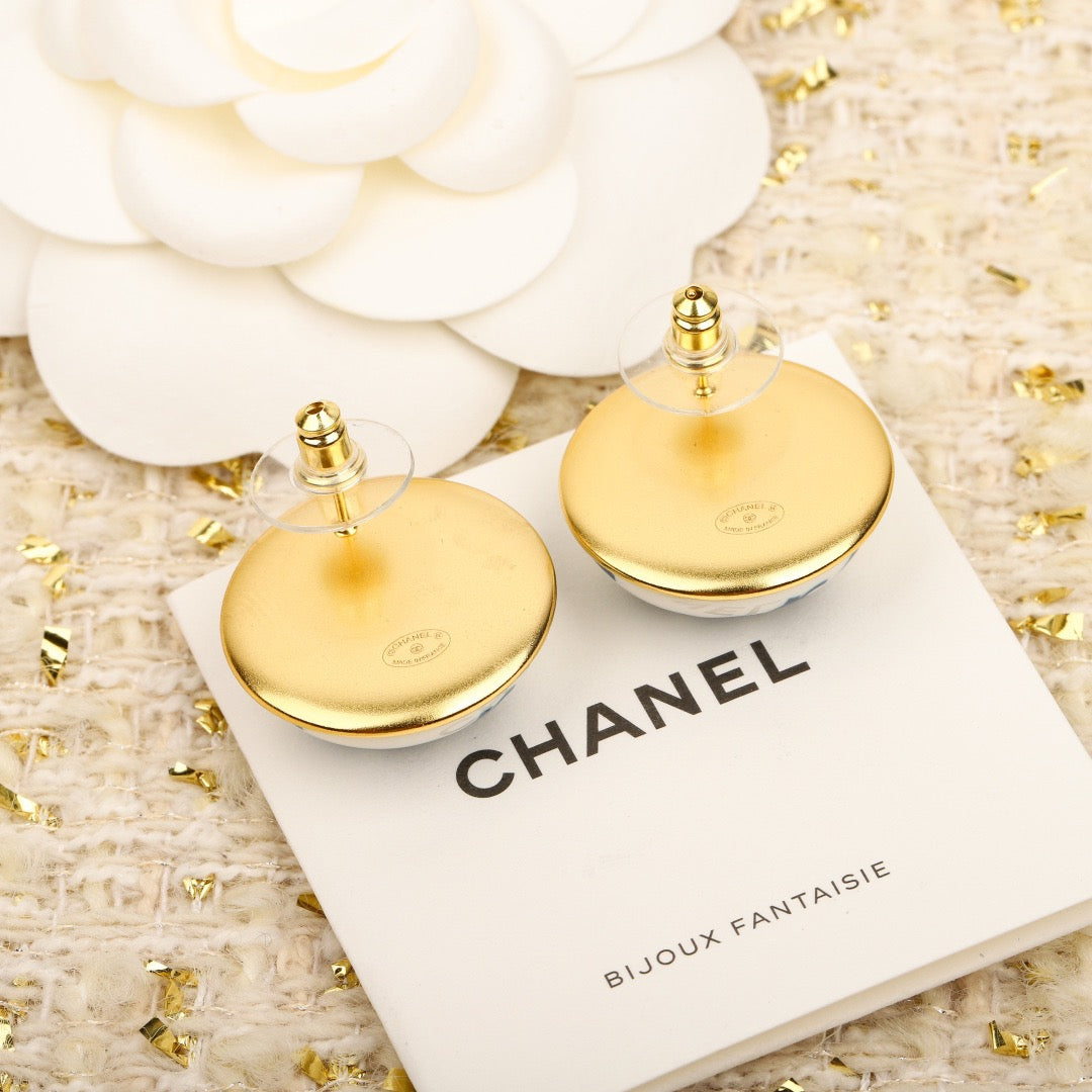 CHANEL - earrings