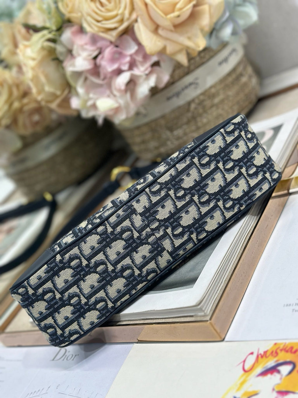 DIOR - Montaigne Wanderlust Mini Bag