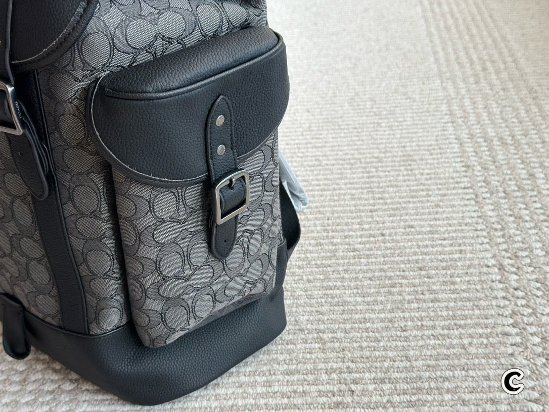 COACH - Hitch Backpack