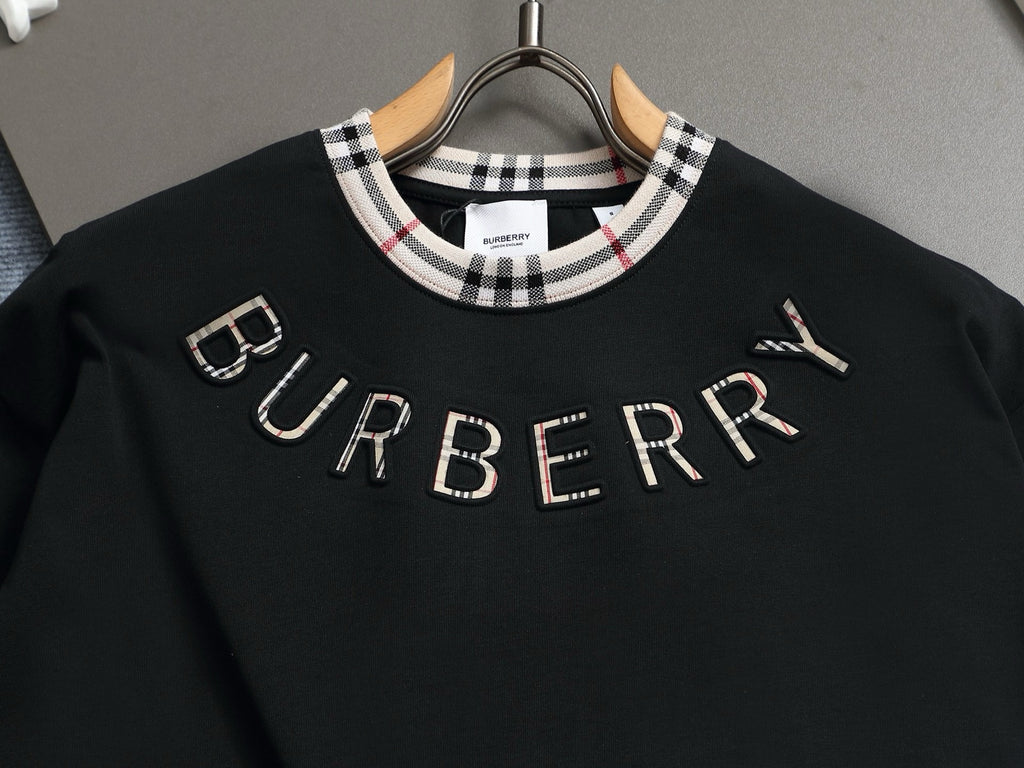 BURBERRY - T-shirt