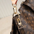 LOUIS VUITTON - Hobo Métis