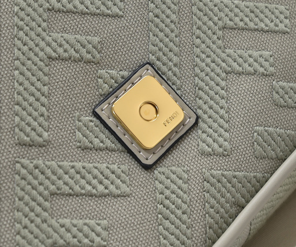 FENDI - Honey Baguette Square Bag