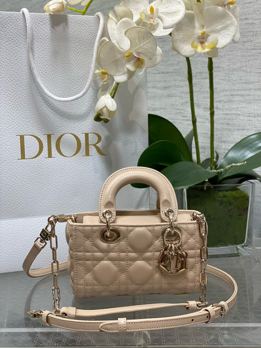 DIOR - D Joy bag