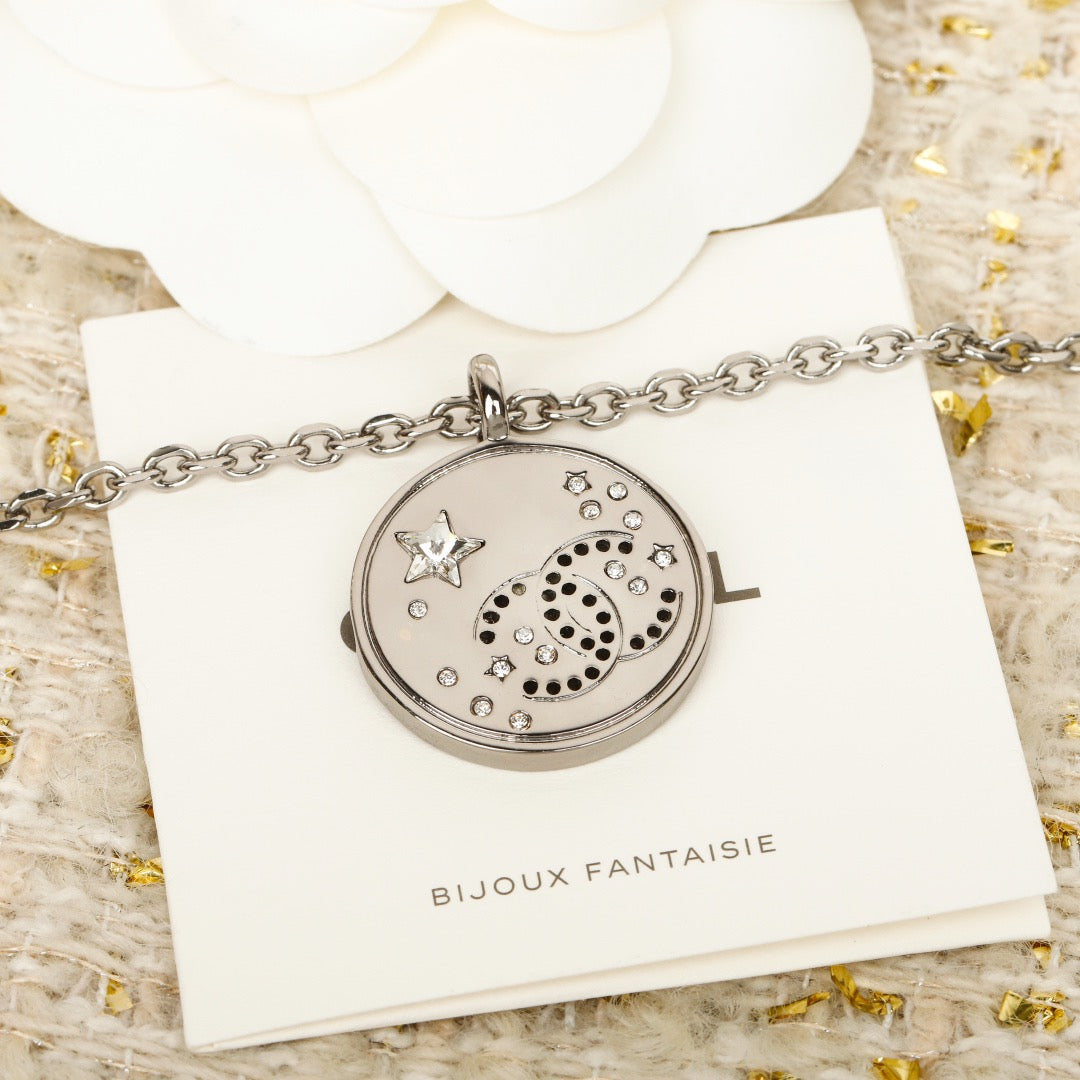 CHANEL - Crystal Necklace