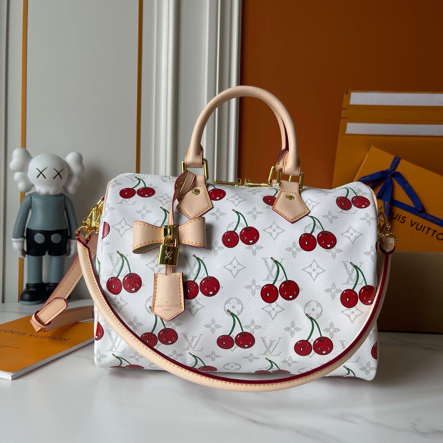 LOUIS VUITTON- Nano speedy