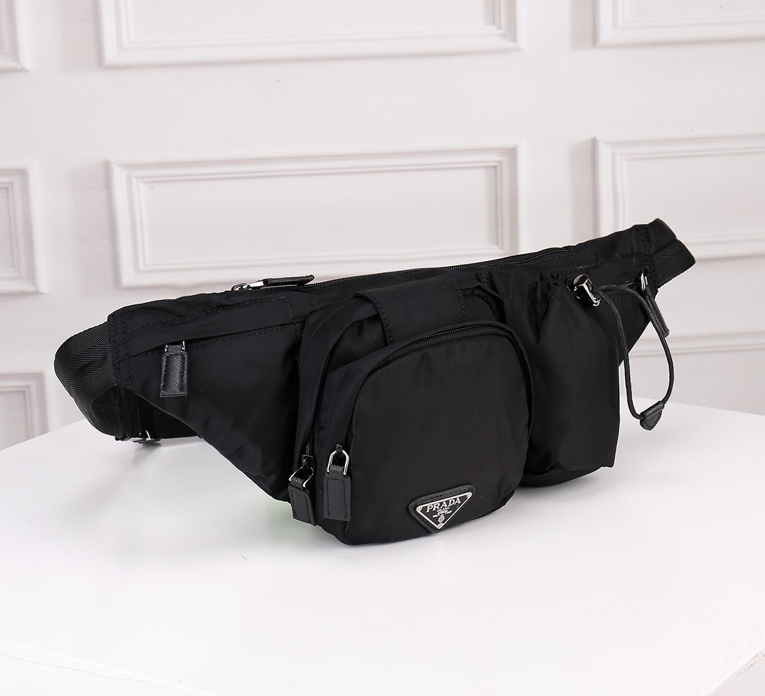 PRADA - Belt bag