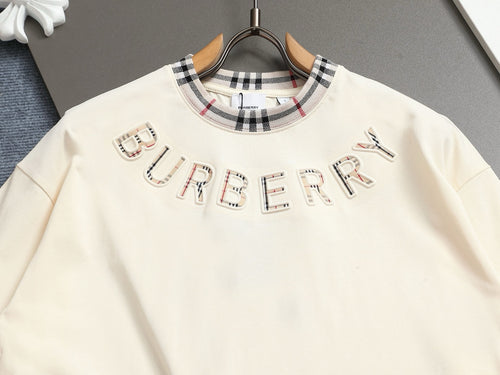 BURBERRY - T-shirt