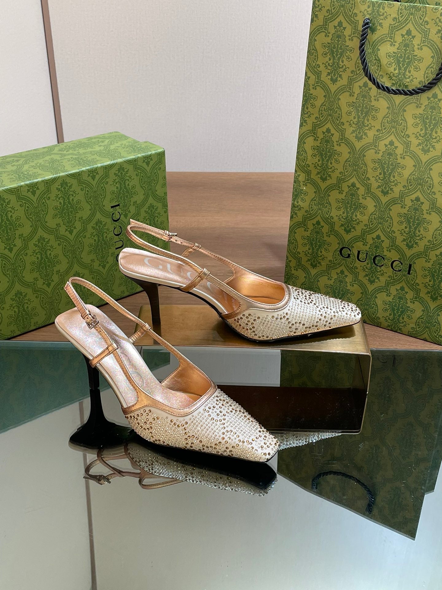 GUCCI - Crystal Slingback Pump