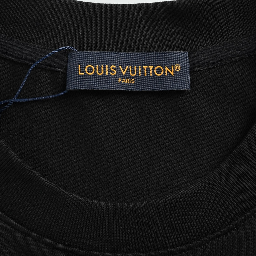 LOUIS VUITTON - T-shirt