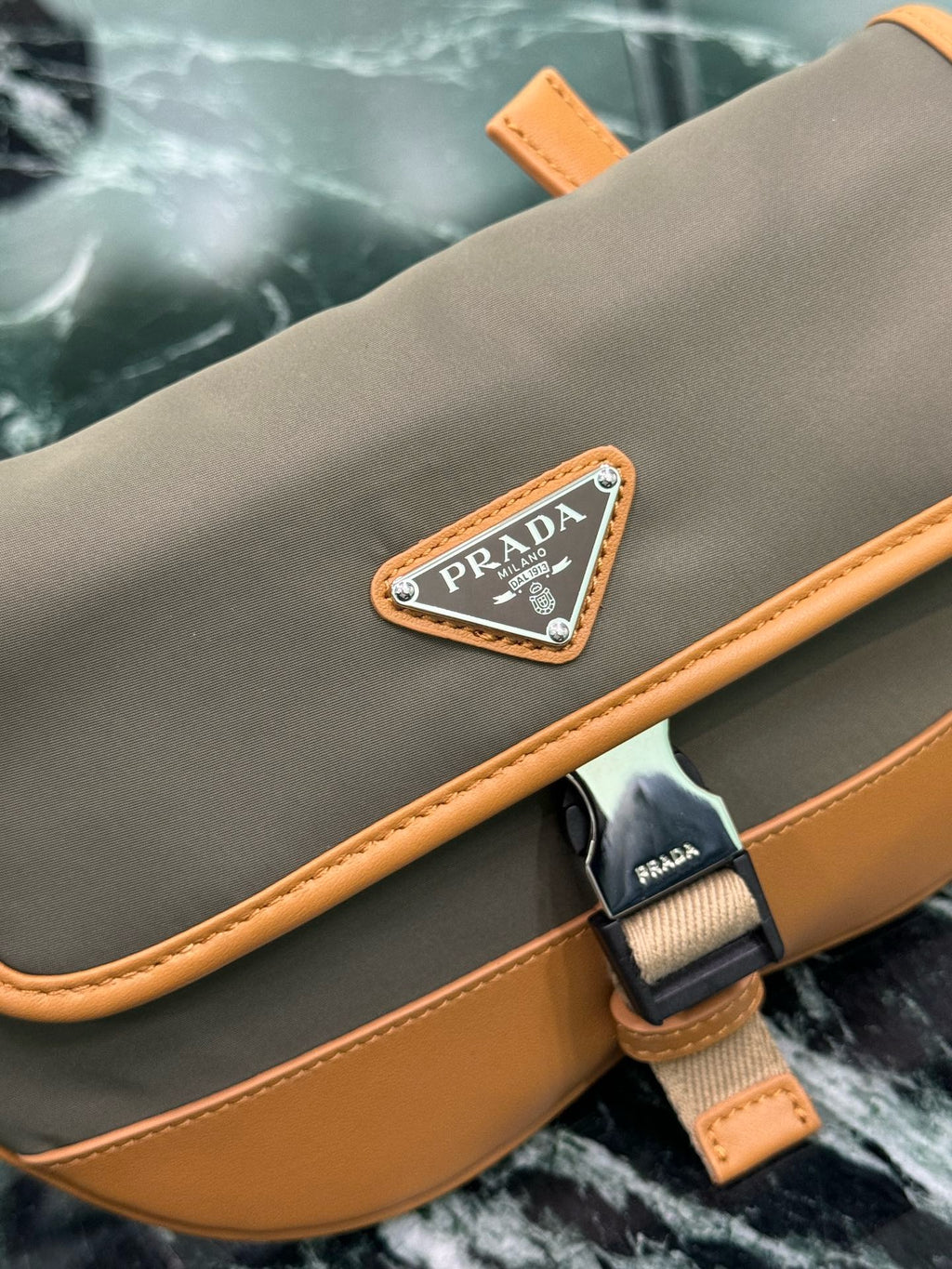 PRADA - Belt bag