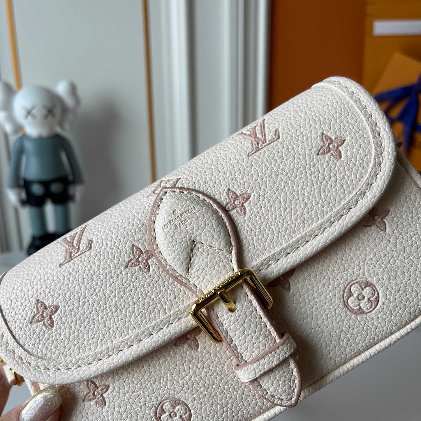 LOUIS VUITTON- Diane