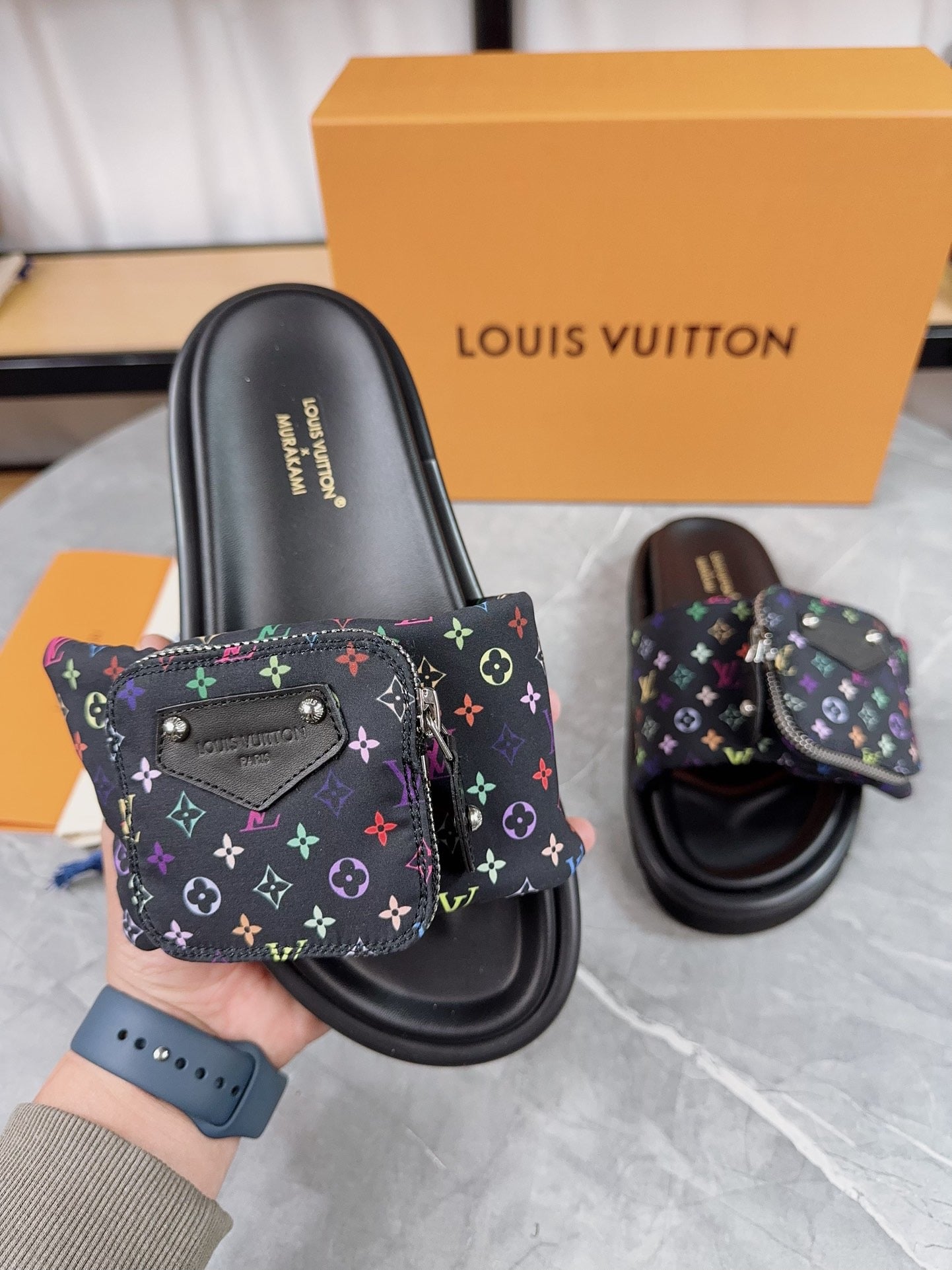 LOUIS VUITTON - pillow flat mule