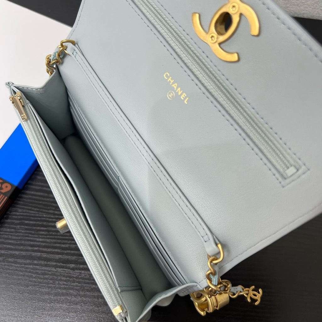 CHANEL - Caviar Quilted Hobo Bag