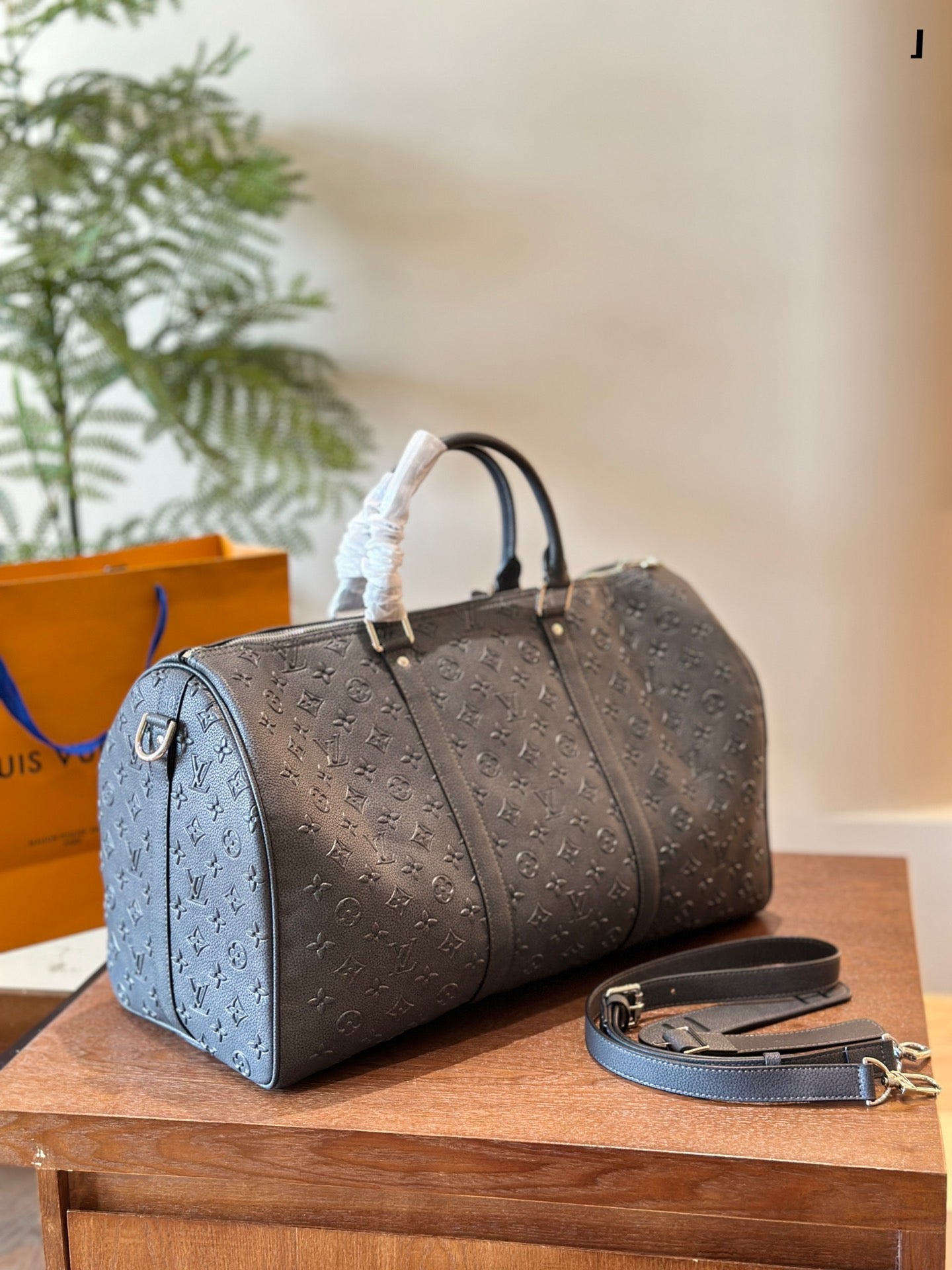 LOUIS VUITTON- Keepall Bandouliere 50