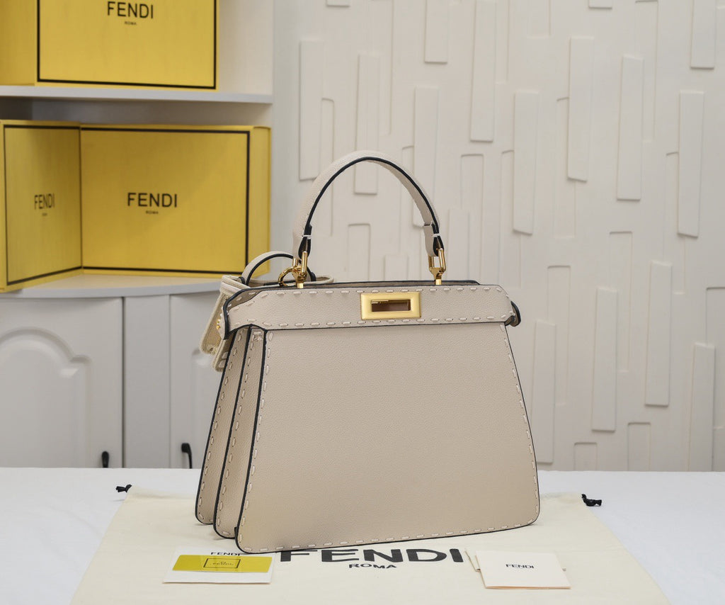 FENDI - Peekaboo ISeeU