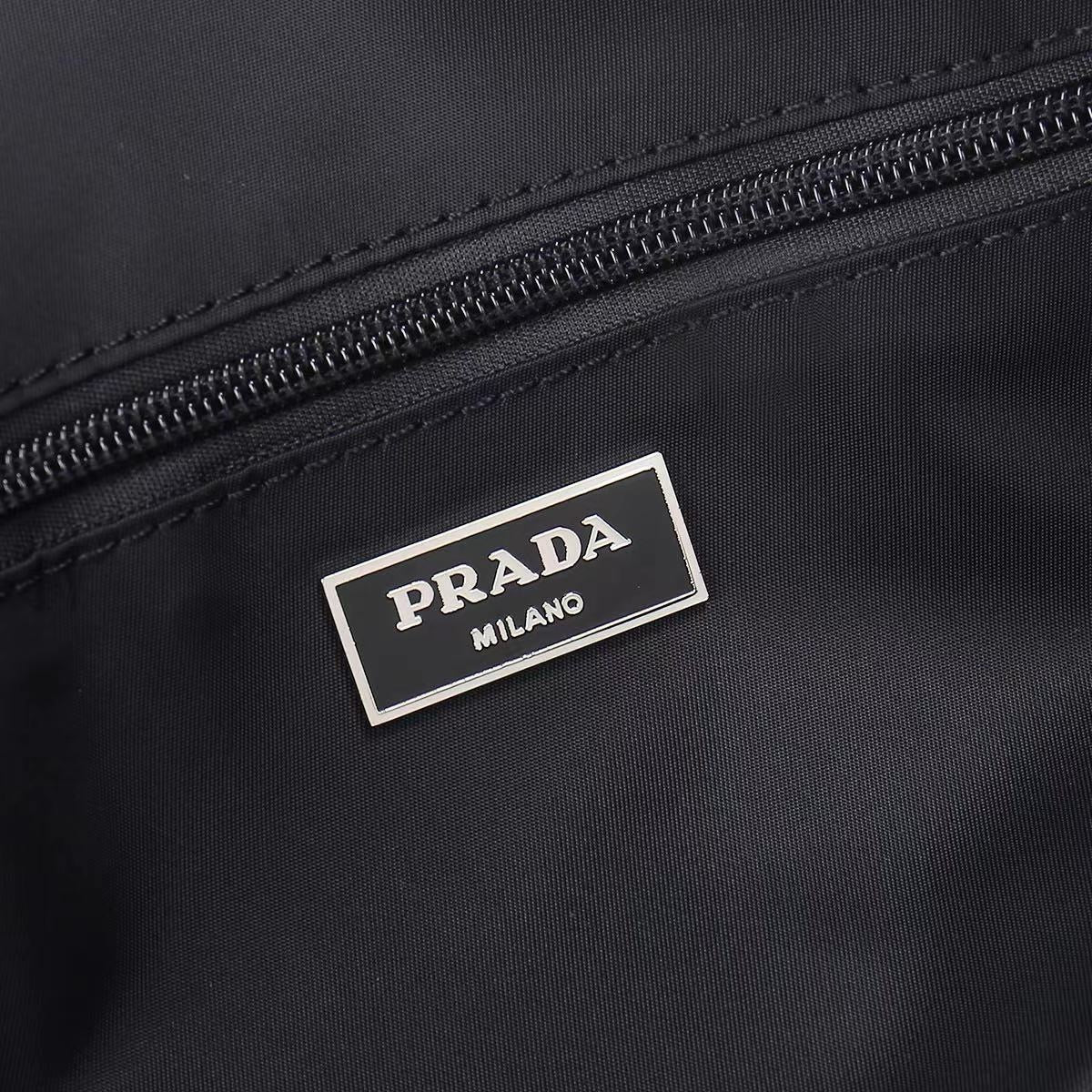 PRADA - Duffle bag