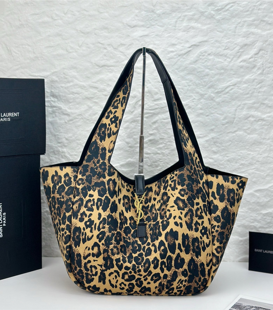 SAINT LAURENT - bea tote in grained leather