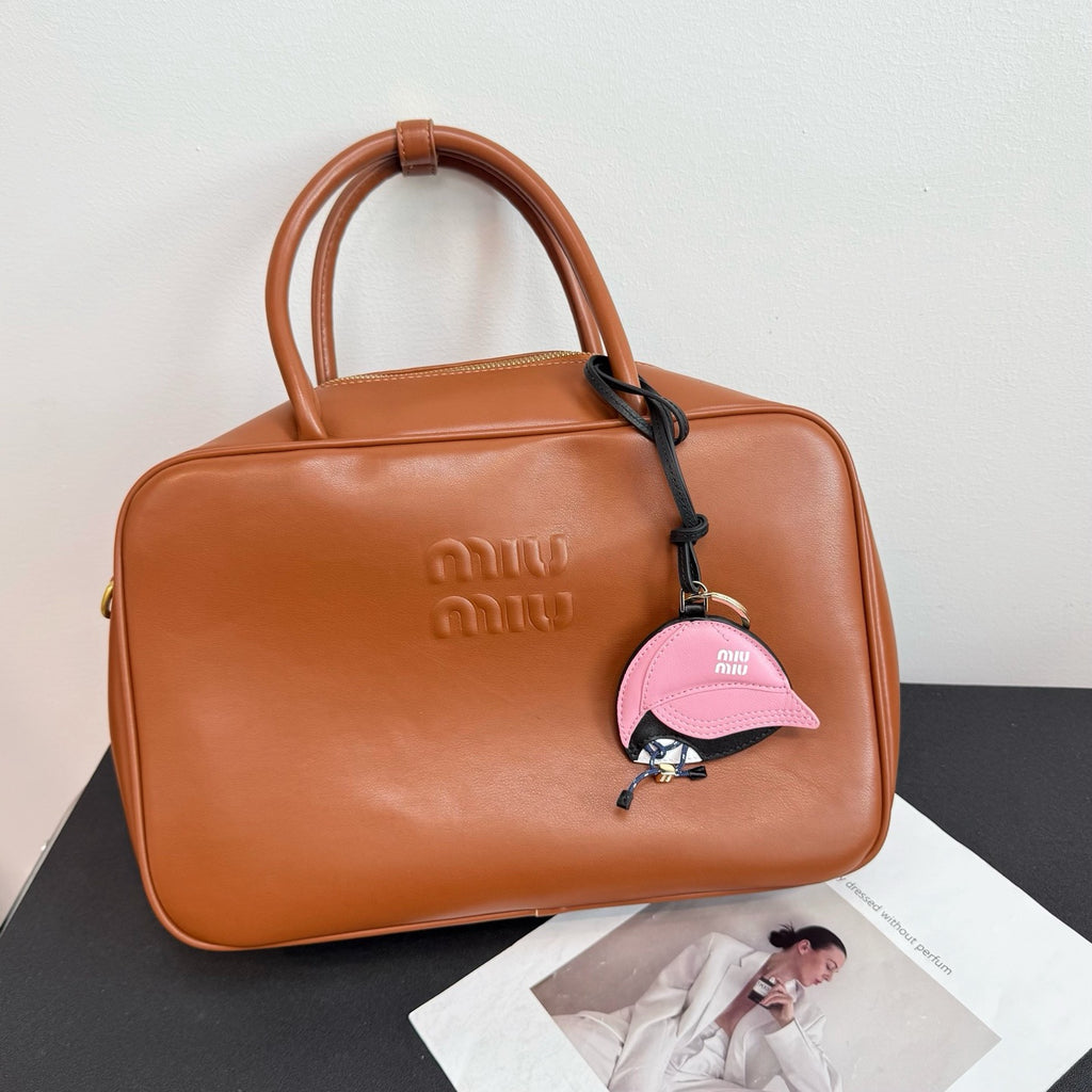 MIU MIU - leather key ring trick
