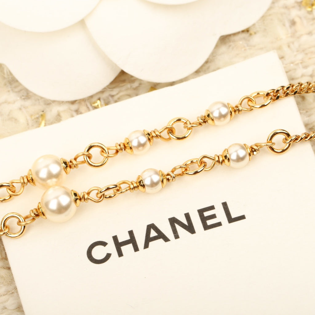 CHANEL - Crystal Necklace