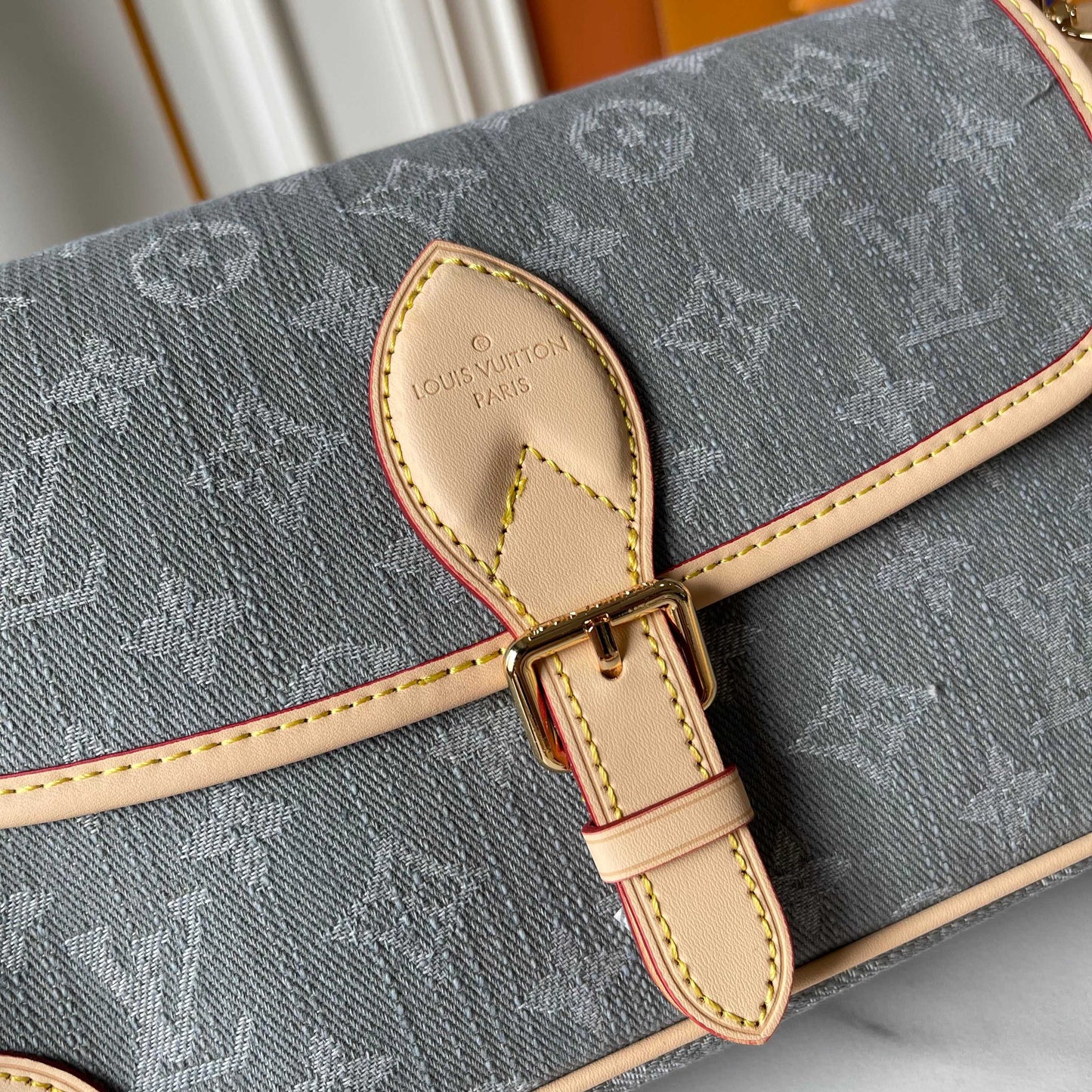 LOUIS VUITTON- Diane