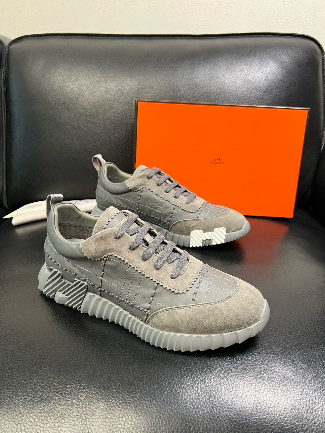 HERMES- Bouncing sneakers