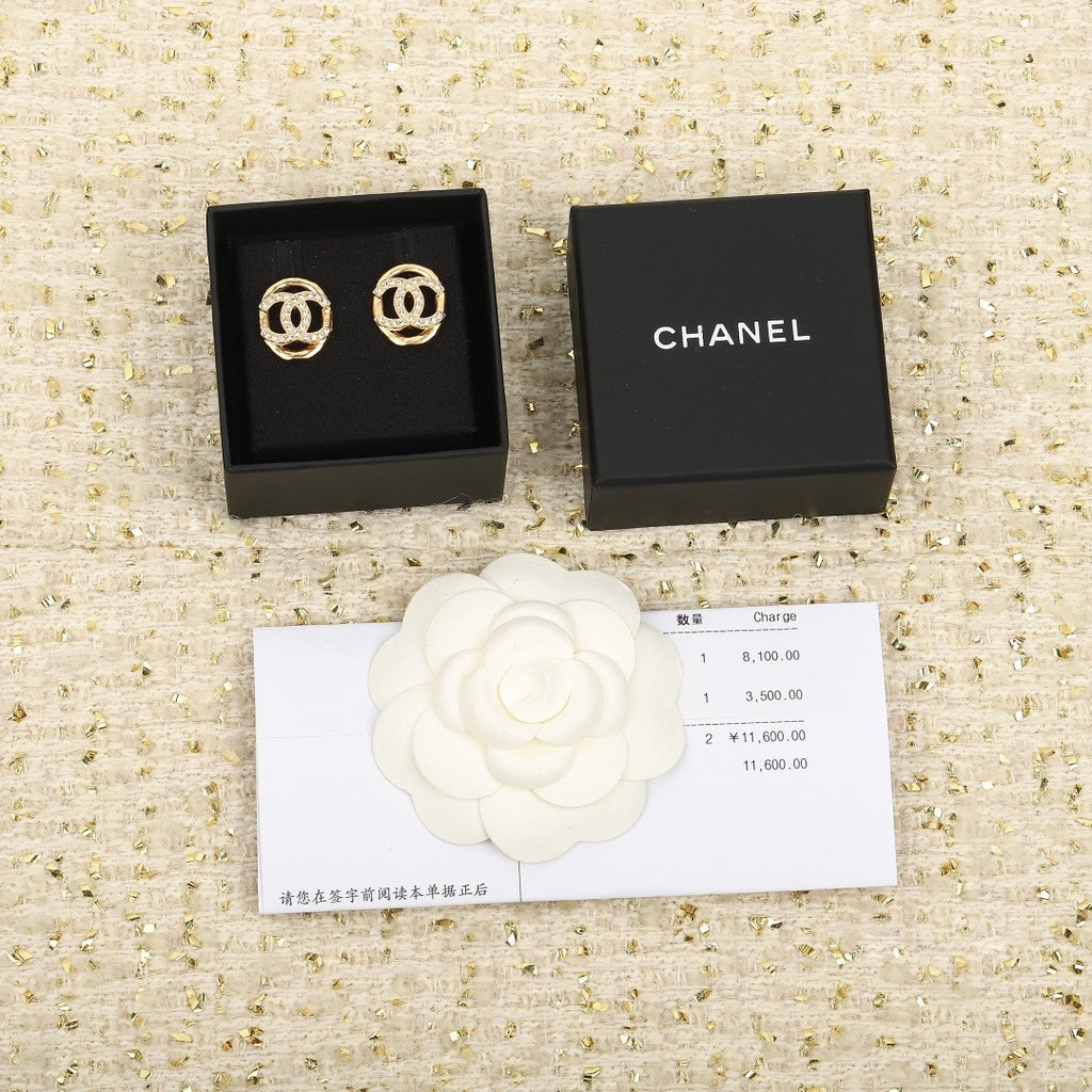 CHANEL - earrings