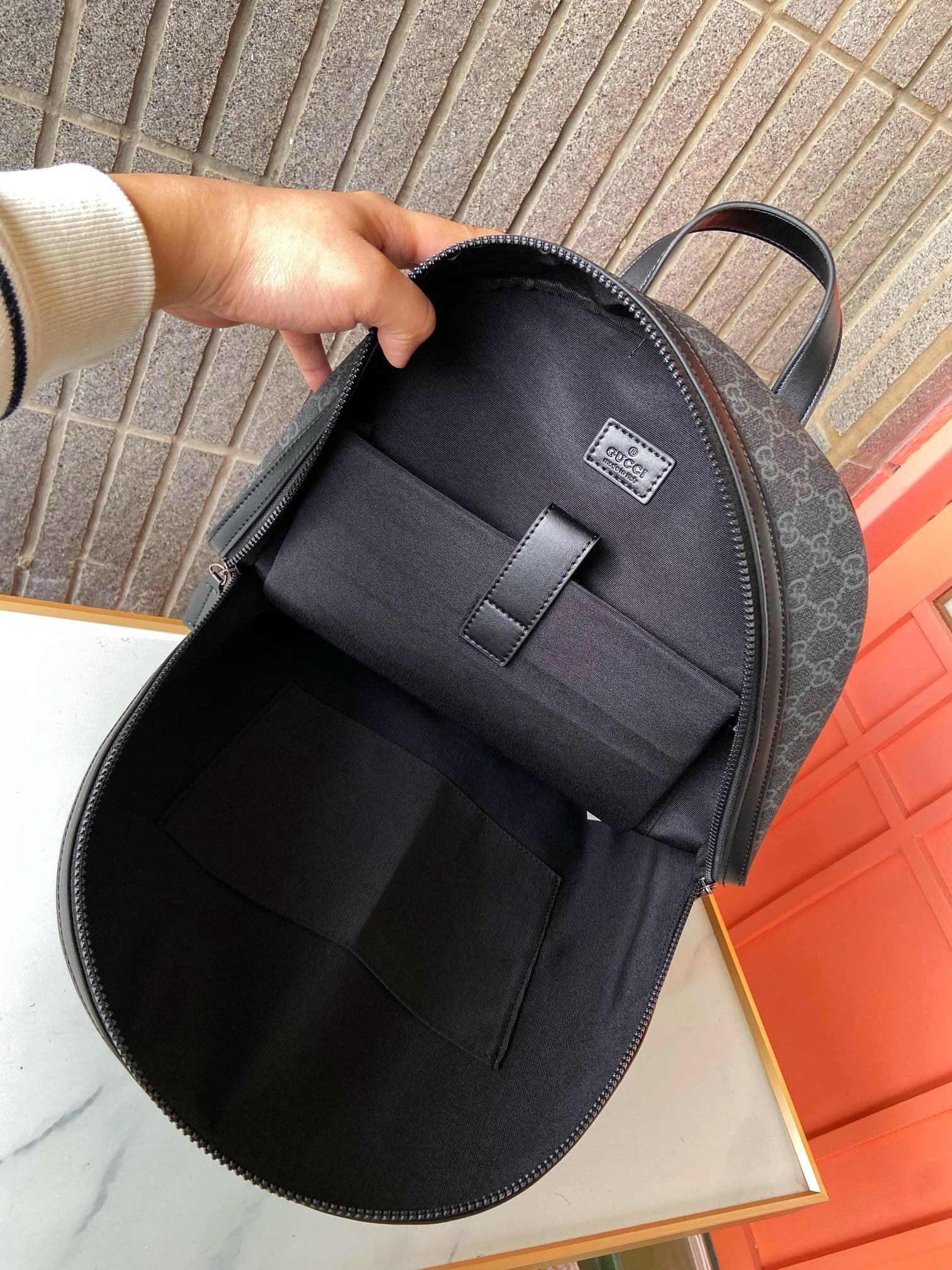 GUCCI - GG Supreme Monogram Medium Backpack