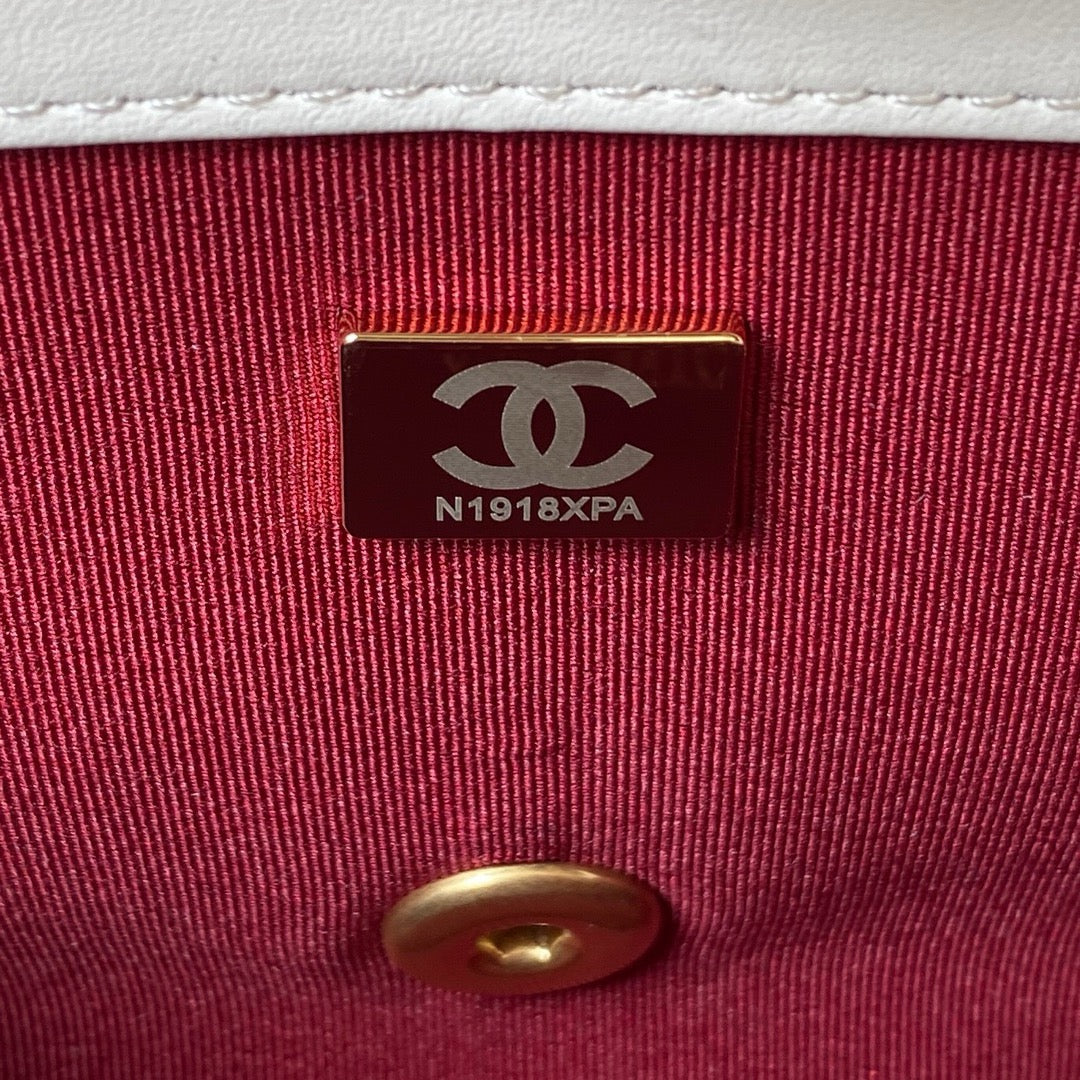 CHANEL - Classic Crush Mini Flap