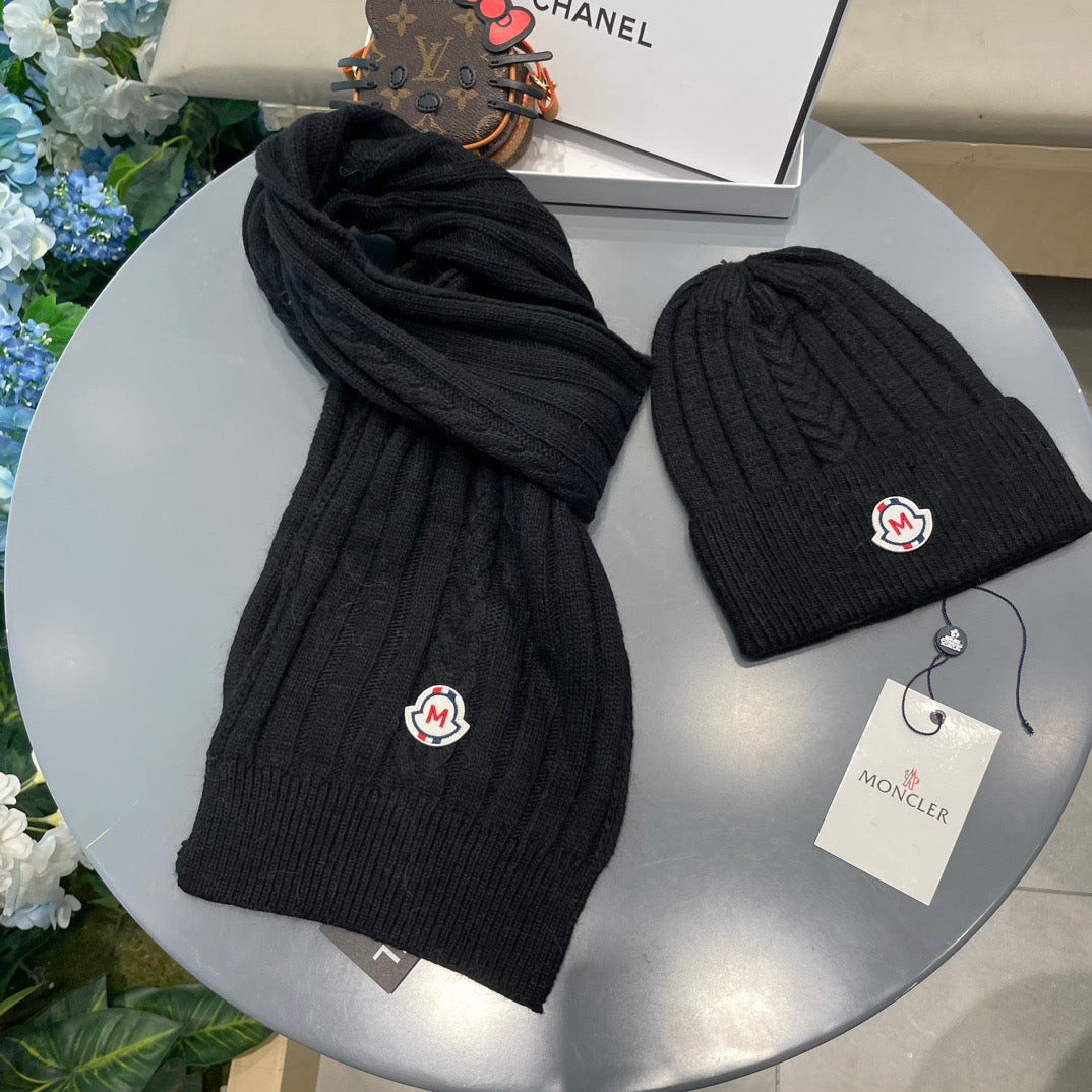 MONCLER -  Two-piece set of cashmere