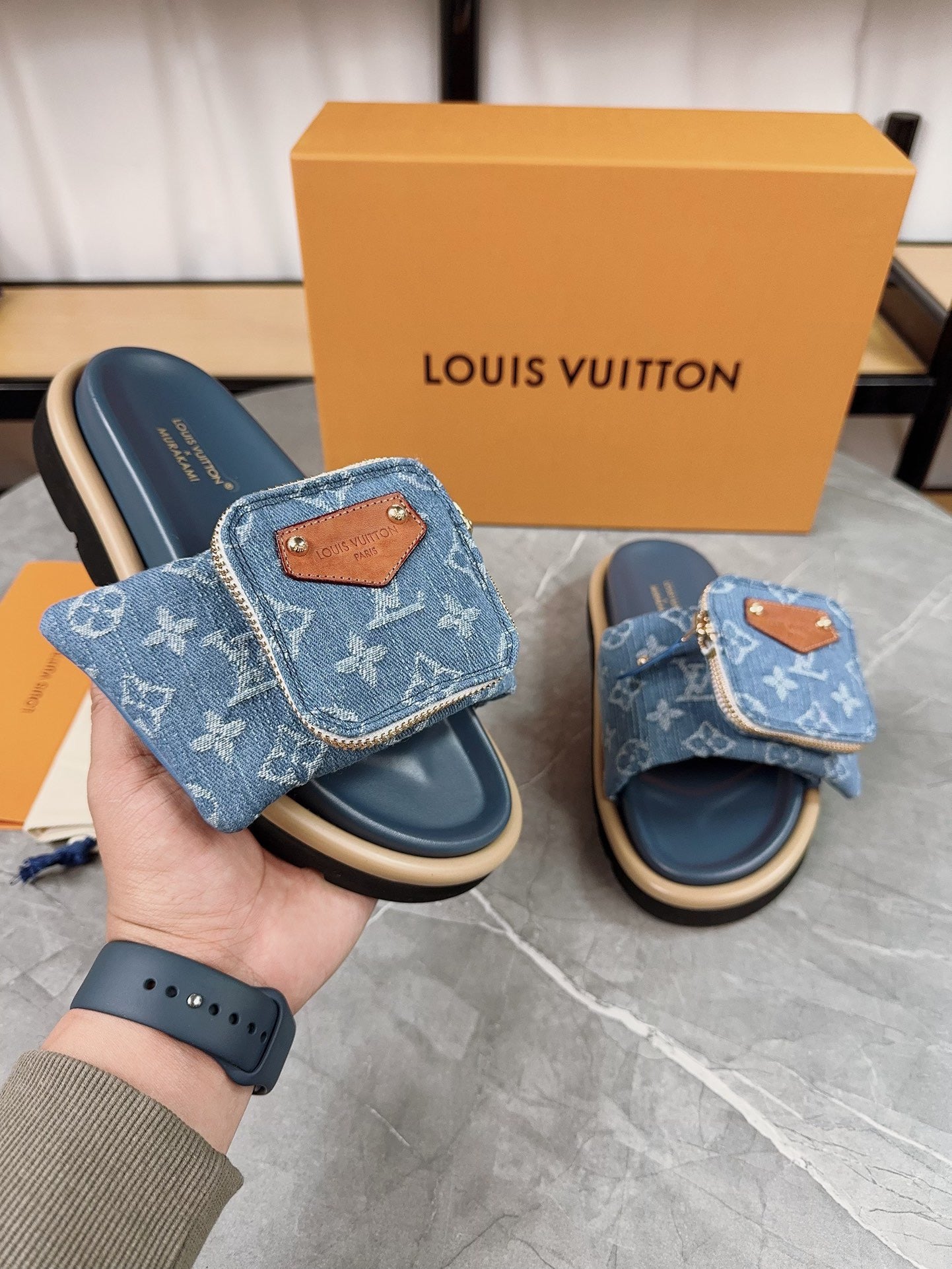 LOUIS VUITTON - pillow flat mule